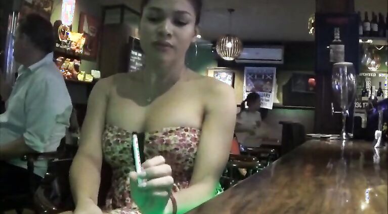 TS Filipina Sex Hook Up Horny Shemale