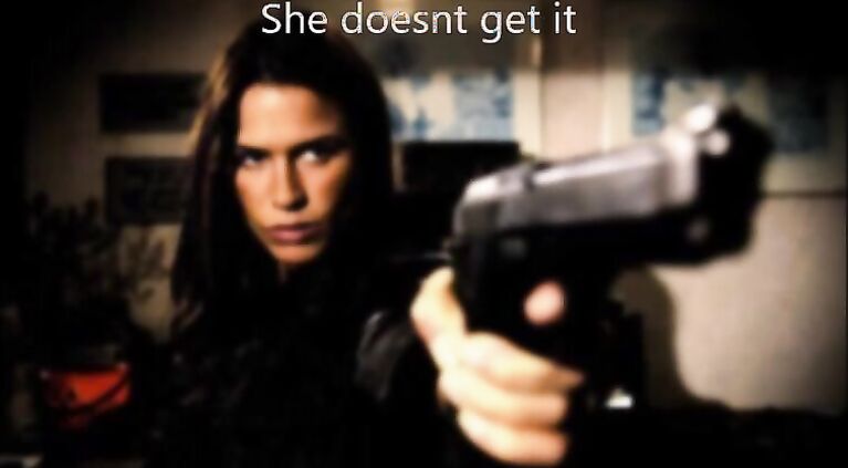 A gang makes policewoman their bitch