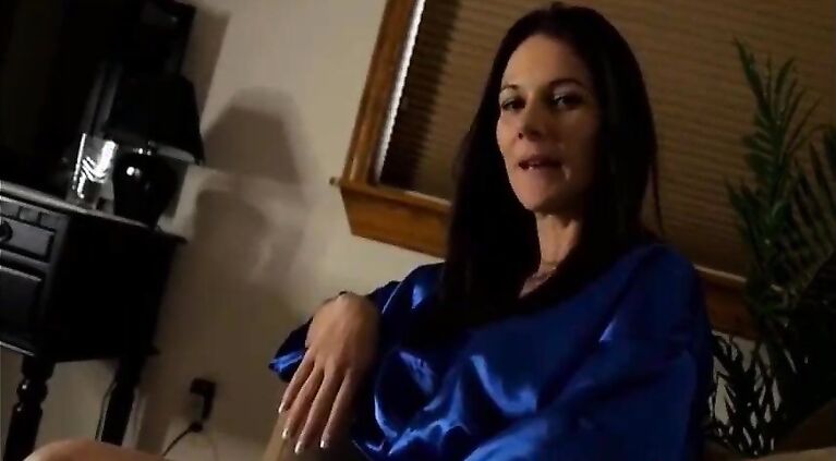 Mom to blowjob when s. on couch
