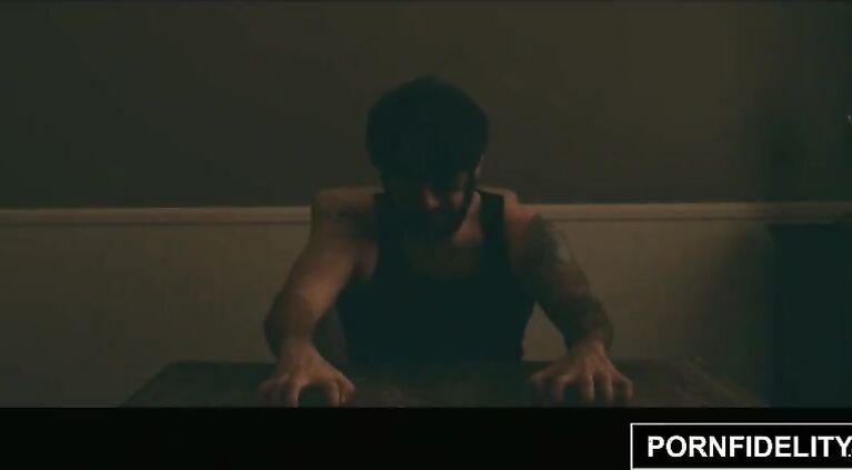 PORNFIDELITY Tana Lea and Tommy Pistol Haunted By Horny Ghosts
