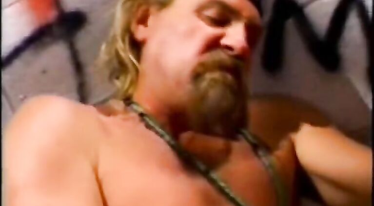 Homemade desadov porn movie with a brutal fuck and brutal porn.