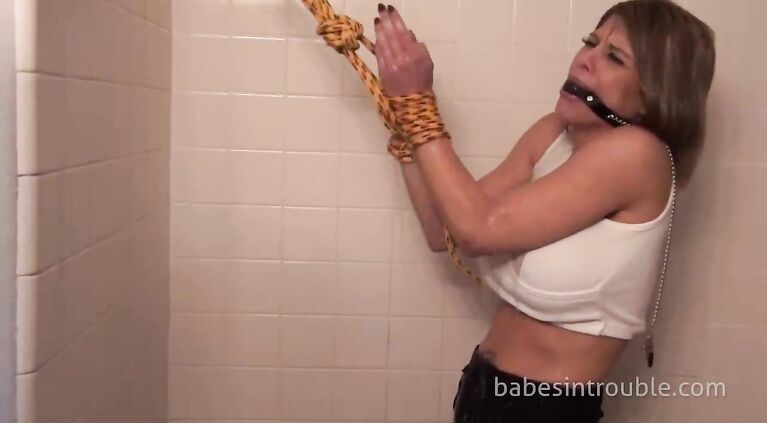Milfs getting forced to have oral sex by amateur xxx porn stars is illegal.