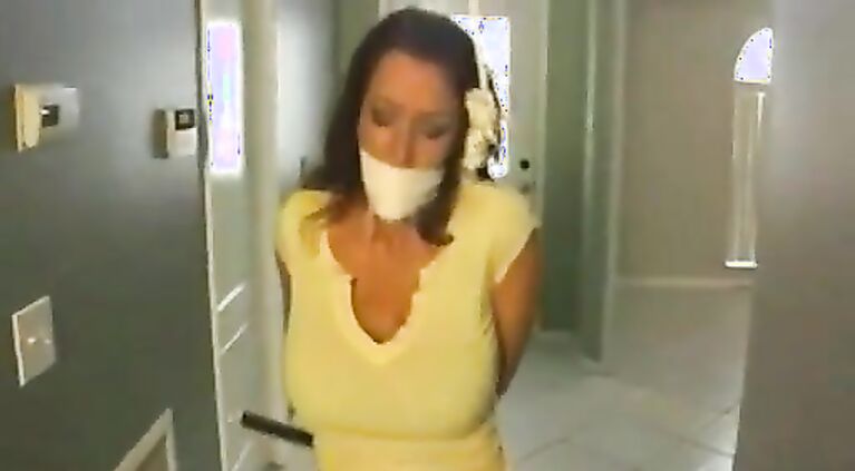 She knew she had been set up but kept her silence - milf and brutal fuck.