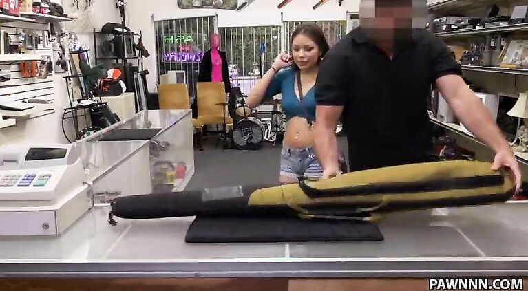Samantha Parker wants to sell a gun - XXX Pawn