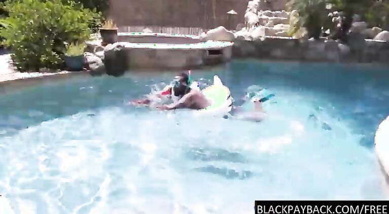 Rich racist MILF throated by BBC