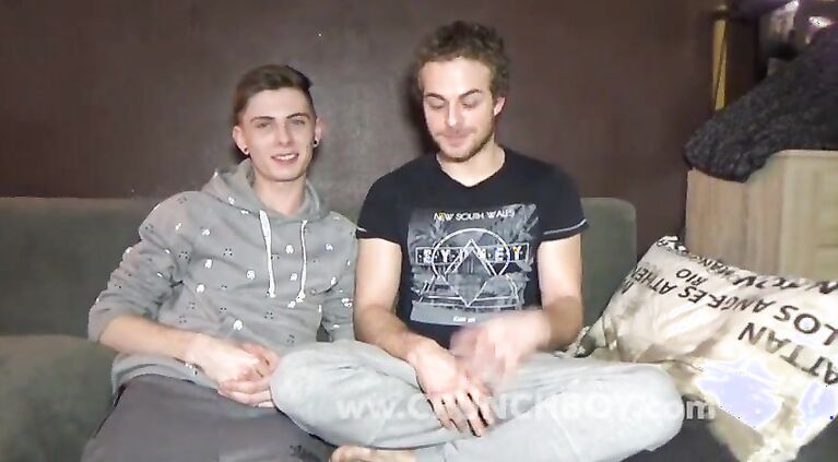 a straight accept to fuck a gay twink