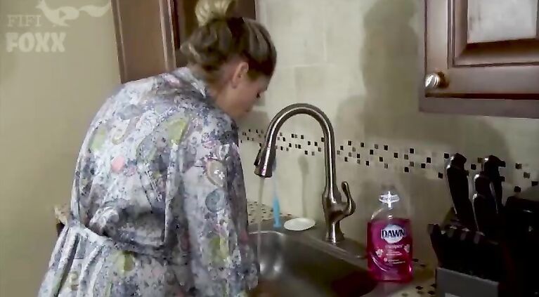 Mom's Hand Gets Stuck in Sink & Son Molests Her - Sex, POV, MILF - Nikki Brooks