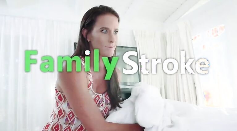 Supportive Mommy Makes Son's Pleasure - FamilySTROKE.net HD Porn