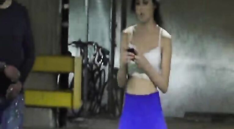 Hot girl screaming in the brutal porn brutal fuck with oral sex.