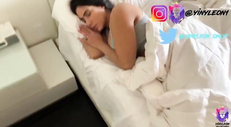 Hot puertorican wife is literally to suck and fuck until she changes her mind