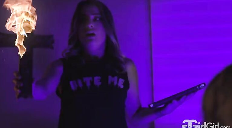 GirlGirl.com - A World Without Men - Angela White, Kendra Spade