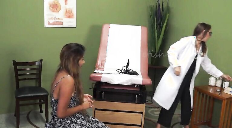 Doctor Makes Patient Cum in Exam Room Cam 2 Close-up Regular