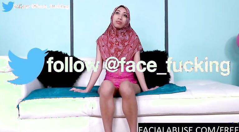 Slut on Hijab throated and gets pounded