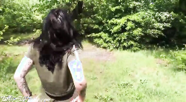 Tattoed Babe Hard Rough Sex Outdoor in the Forest
