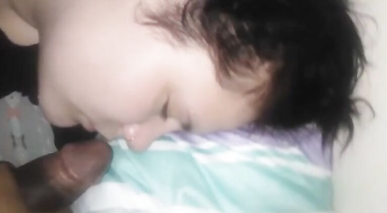 Sleepy cumshot on my stepsister